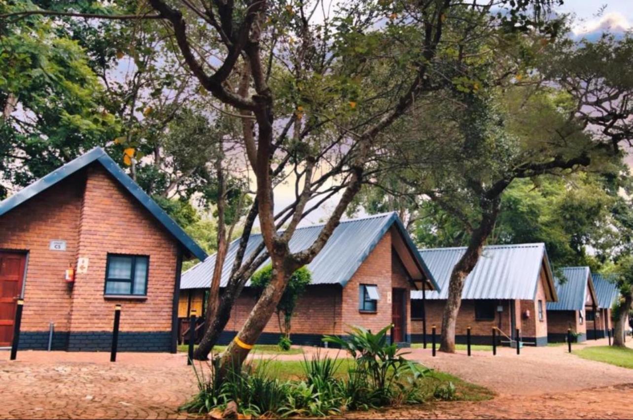 Ndalo Lodge Нелспрёйт Экстерьер фото